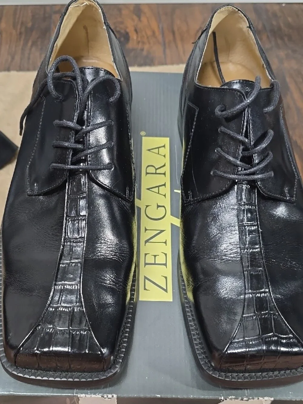 Men's Black Croc-Accent Lace-Up Derbys